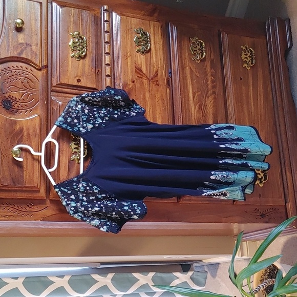 🍁NWT WOMEN'S BLUE BOHEMIAN EMBROIDERED TUNIC - Picture 2 of 8